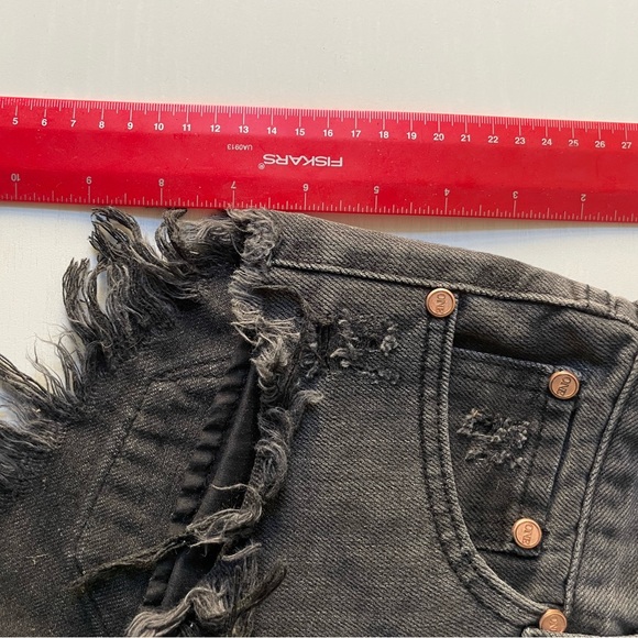 ONE X ONETEASPOON FADED BLACK DUKES LOW WAIST MINI DENIM SHORTS - Picture 10 of 11